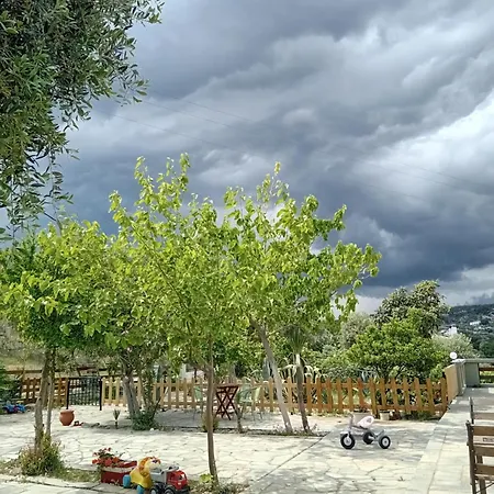 Giola Aparments And 2 Apartament