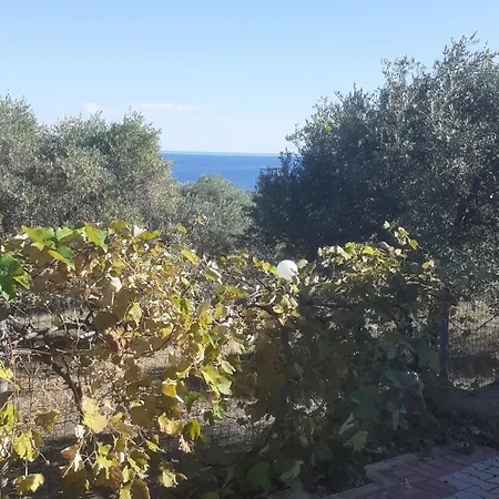 Giola Aparments And 2 Астрис