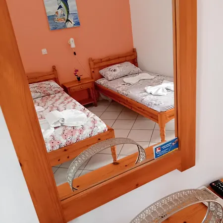 Giola Aparments&studios 2 * Astris