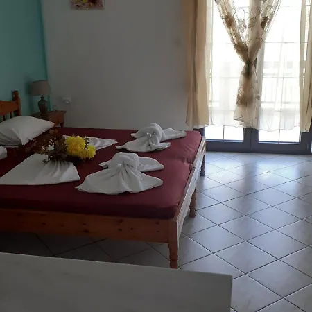 Giola Aparments And 2 * Астрис