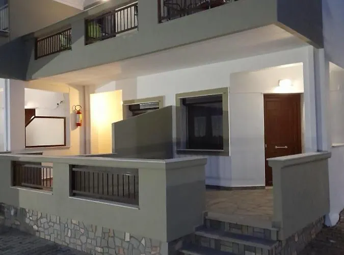 Appartement Giola Aparments And 2 *