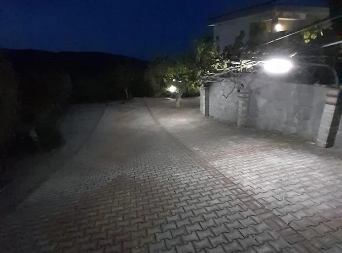 Appartement Giola Aparments And 2 *